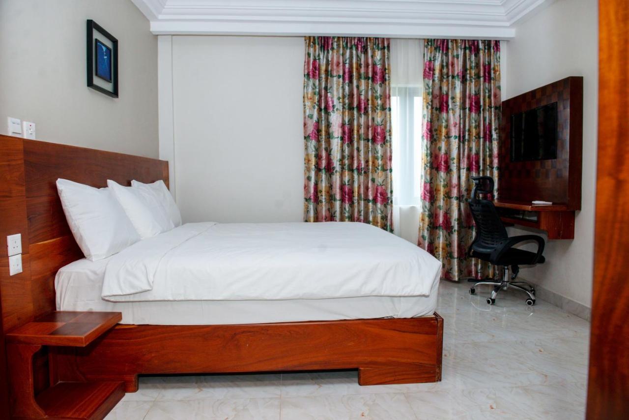 El Doria Hotel Lome Bagian luar foto