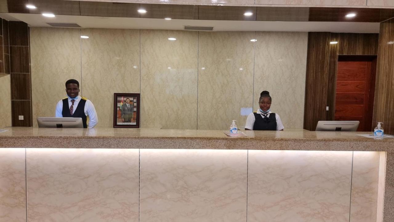 El Doria Hotel Lome Bagian luar foto
